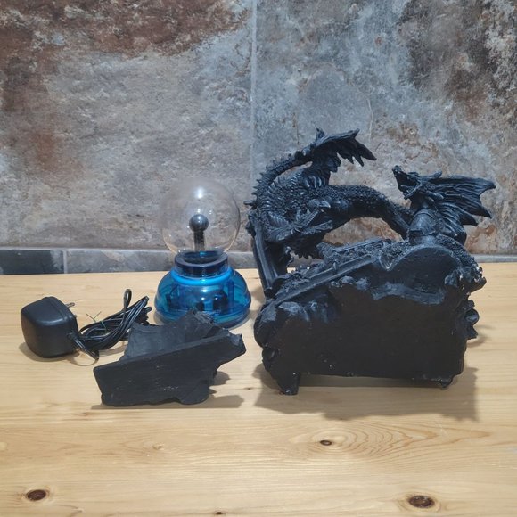 Dark Dragons of the Earth with Plasma Ball Statue - Picture 10 of 14